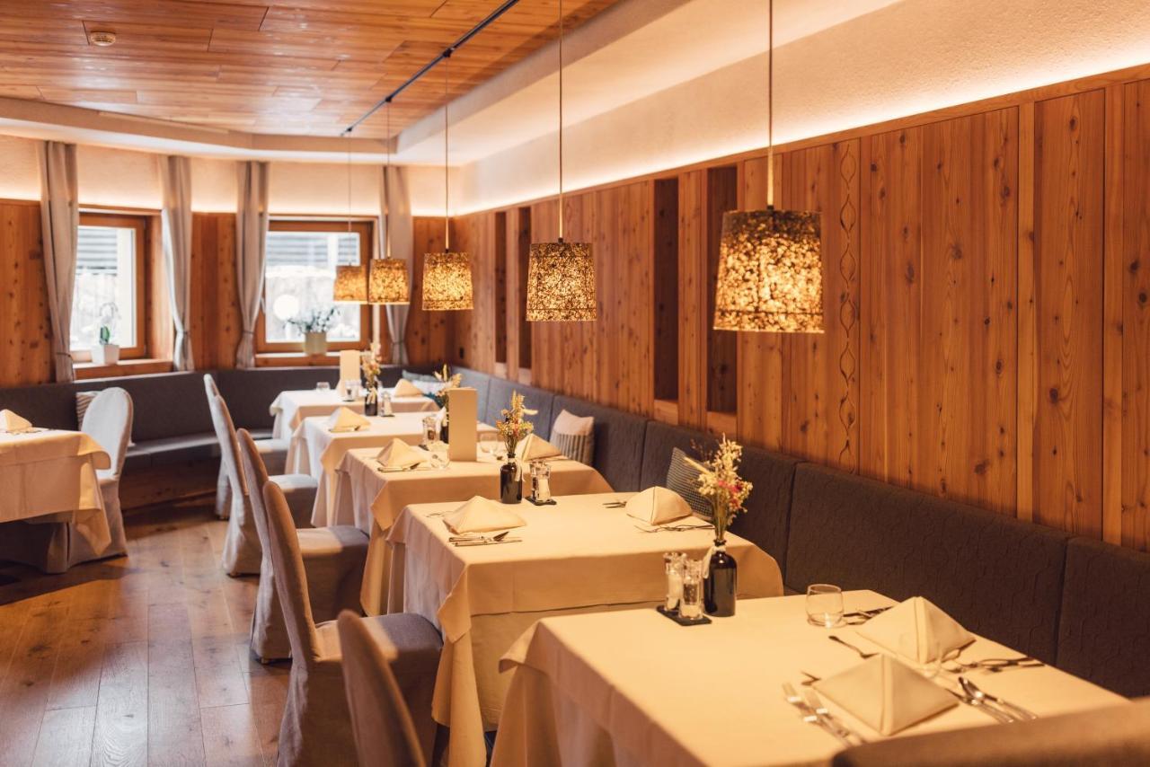 Hotel Restaurant Langgenhof Brunico Ngoại thất bức ảnh