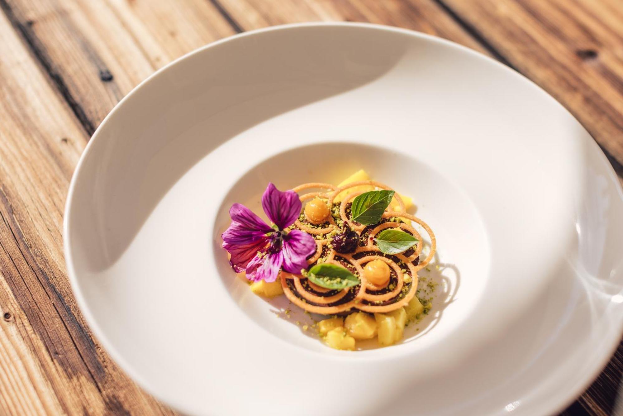 Hotel Restaurant Langgenhof Brunico Ngoại thất bức ảnh