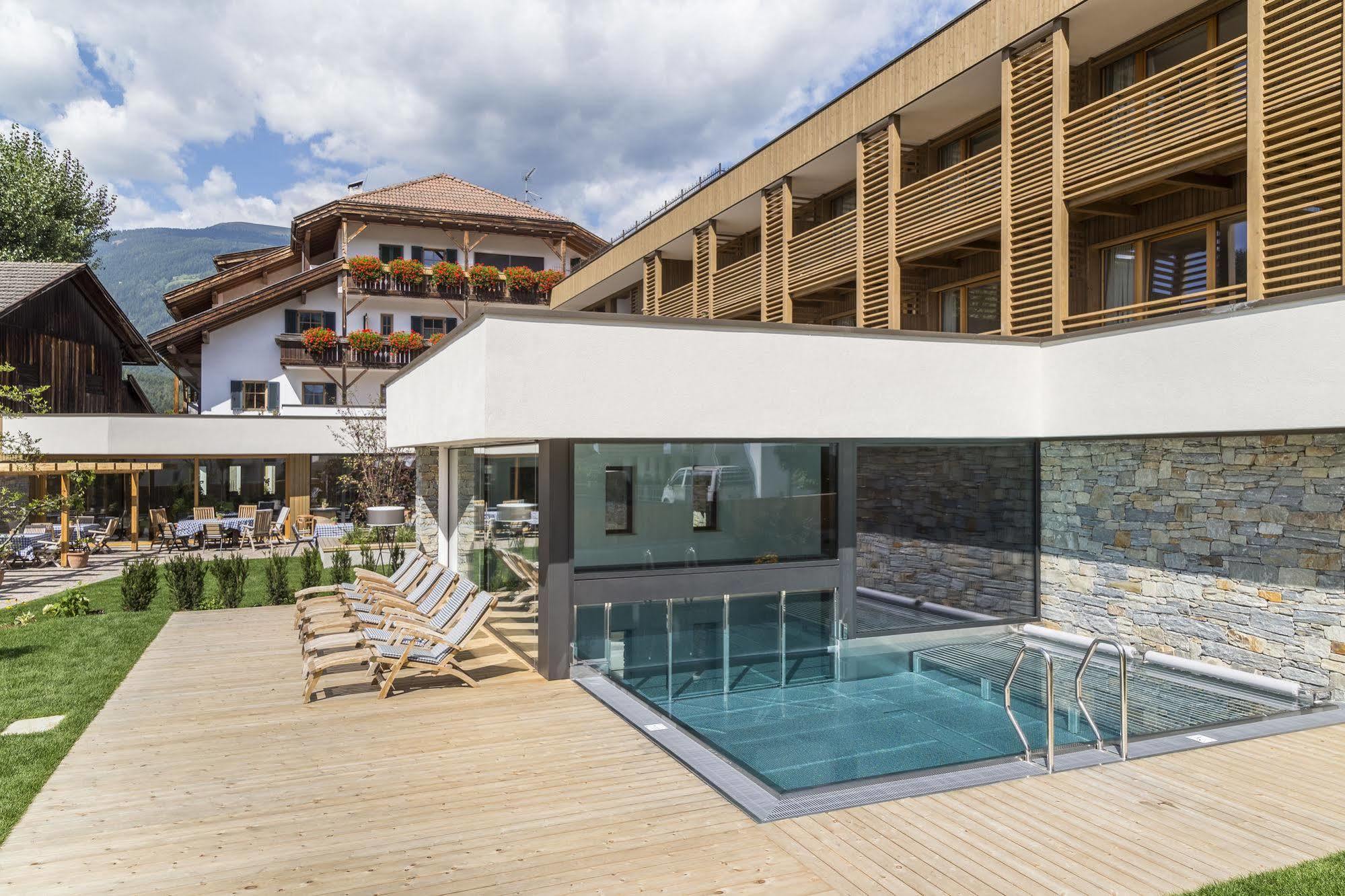 Hotel Restaurant Langgenhof Brunico Ngoại thất bức ảnh